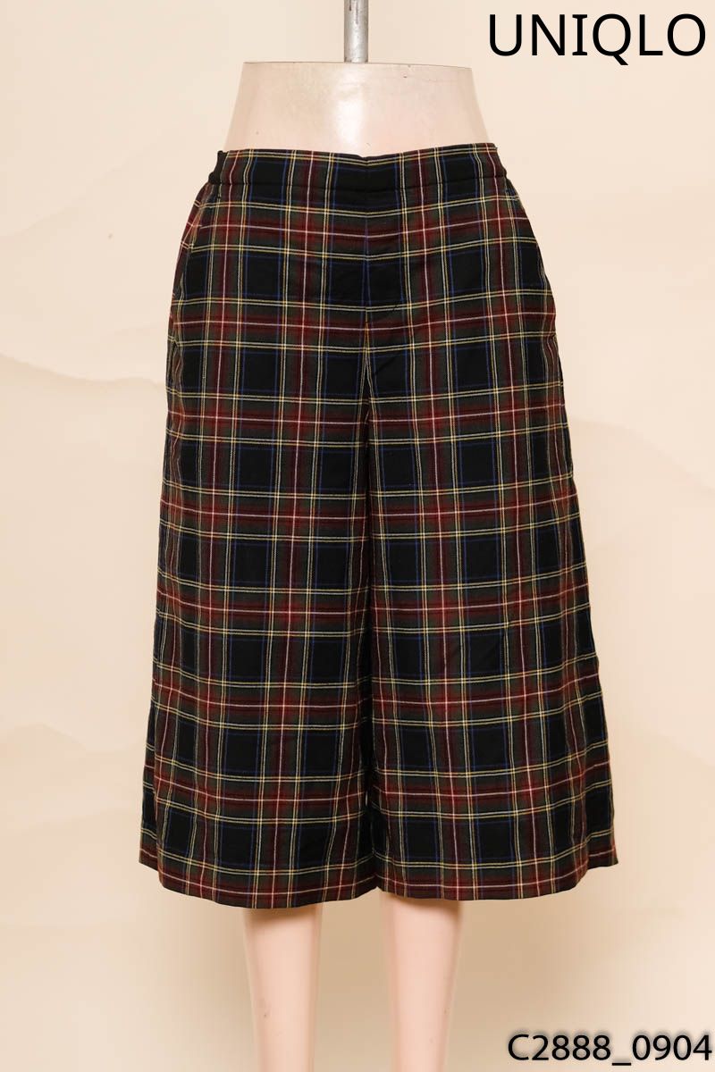 Quần culottes đen kẻ xanh Uniqlo