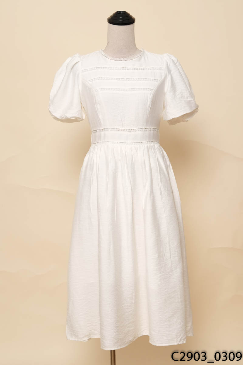 Đầm dài trắng New Tags