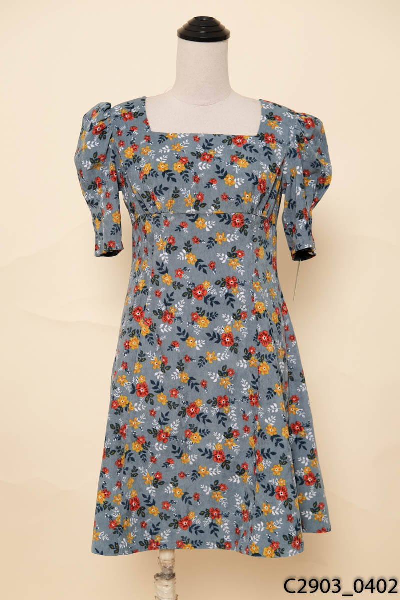 Đầm ngắn xanh hoa nhí Daisy