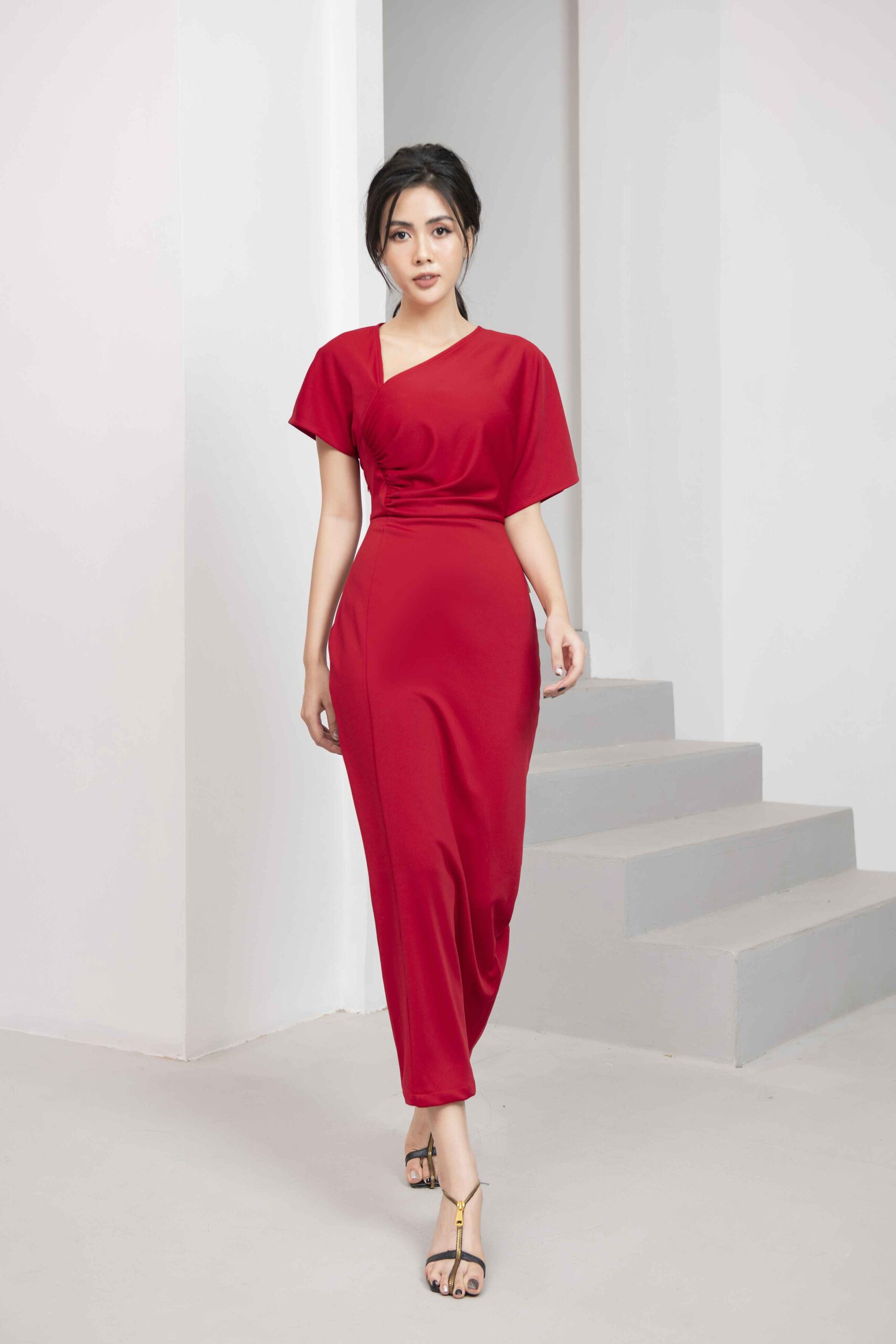 GEMMI - Đầm đỏ cổ lệch cộc tay New Tags