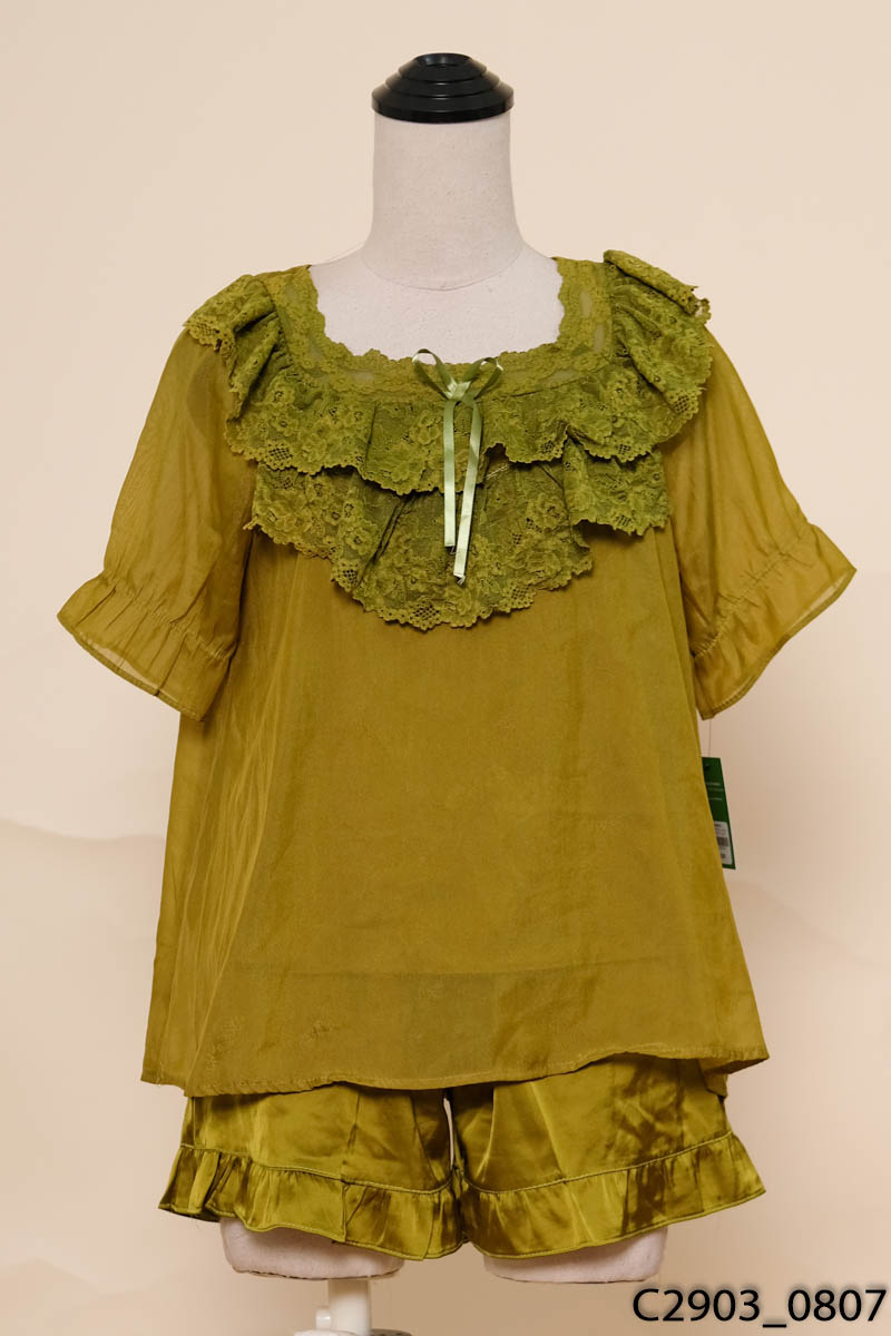 Set áo xanh phối ren + quần shorts