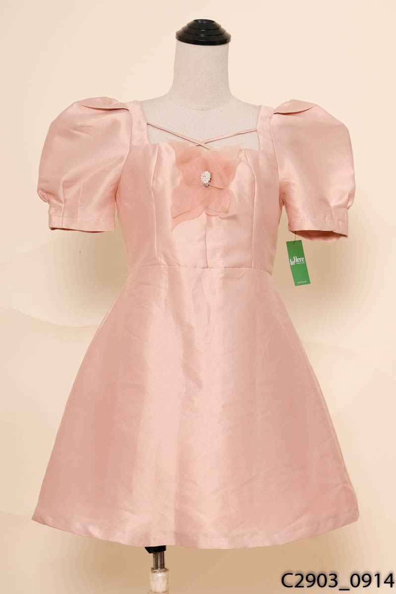 LUXY STORE - Đầm hồng cổ vuông đính hoa New Tags