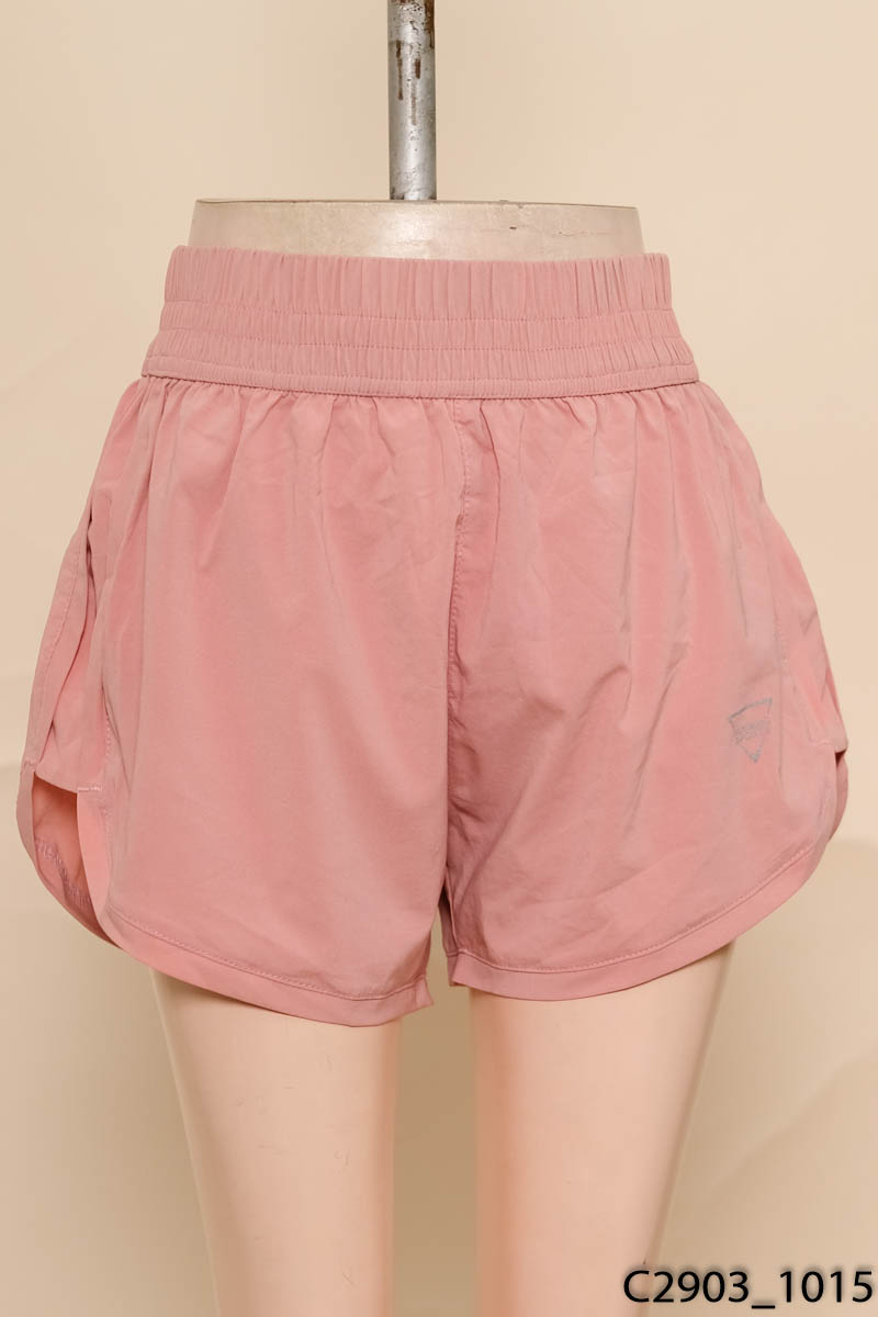 Quần shorts hồng