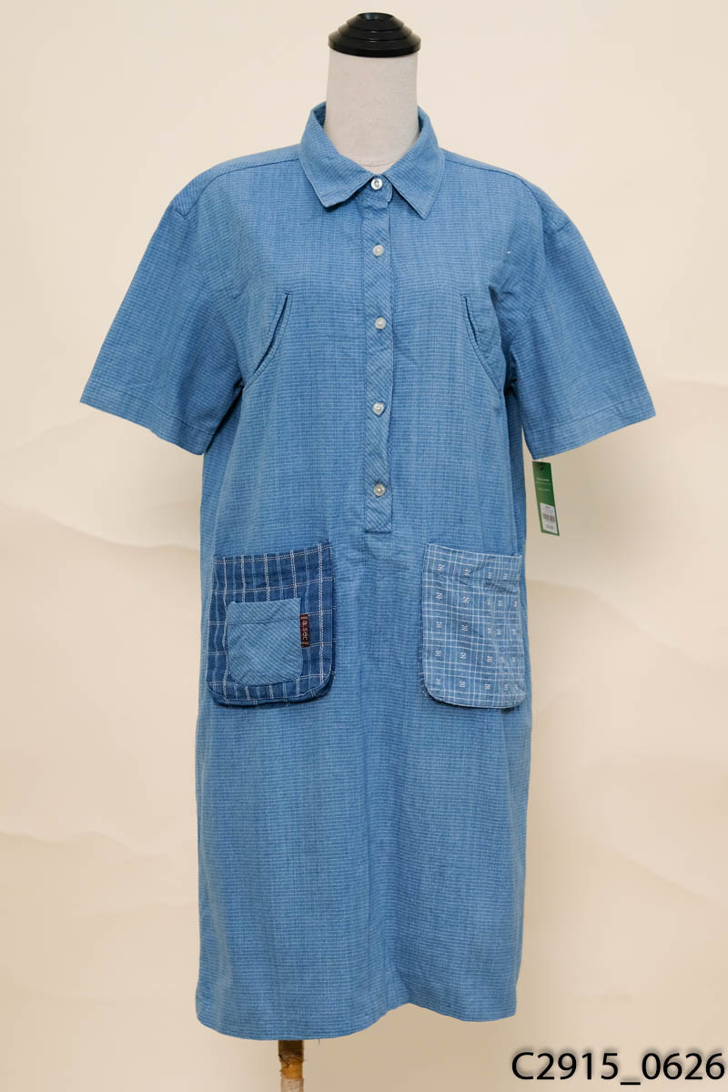 Đầm polo xanh túi trước