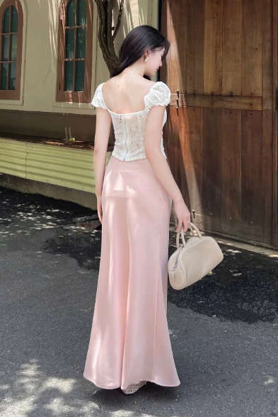 LA BOUTIQUE - Chân váy hồng
