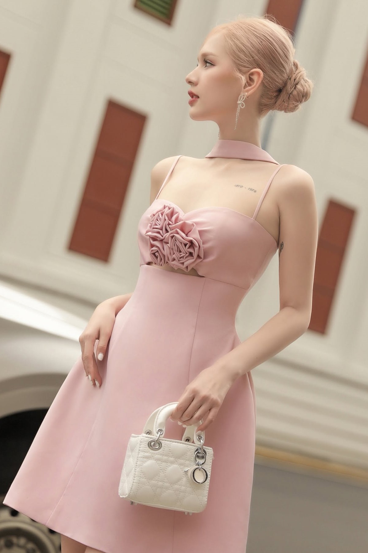 Đầm 2 dây hồng