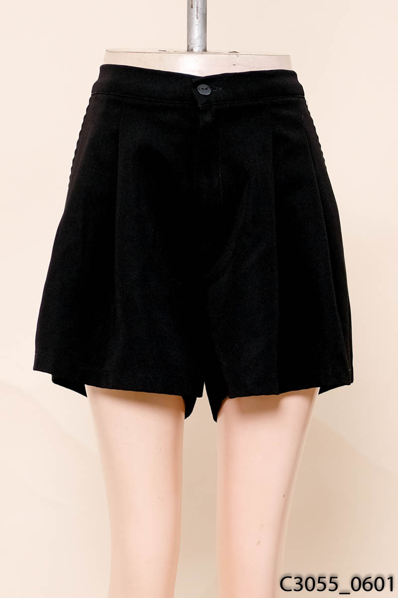 Quần shorts đen