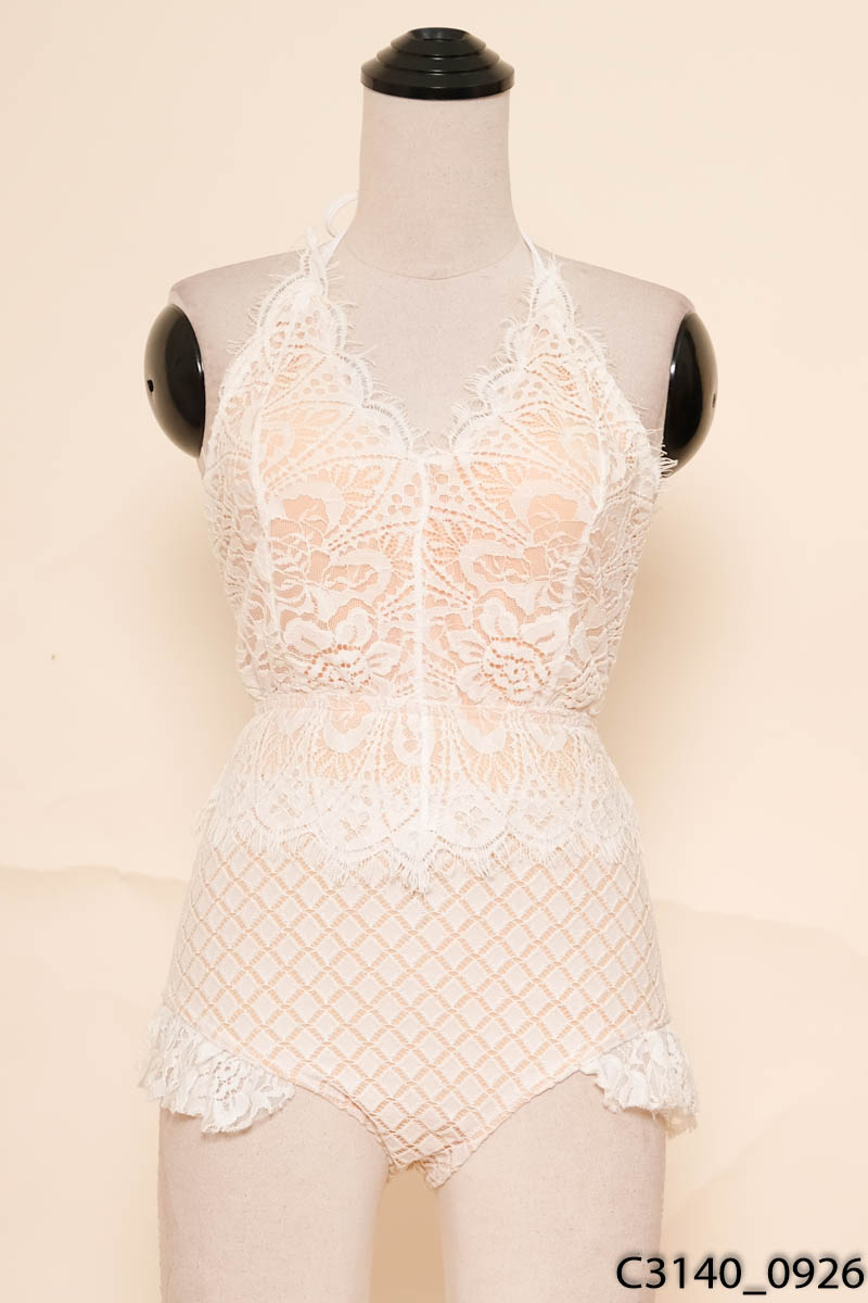 jumpsuits cổ yếm trắng lưới ren New Tags