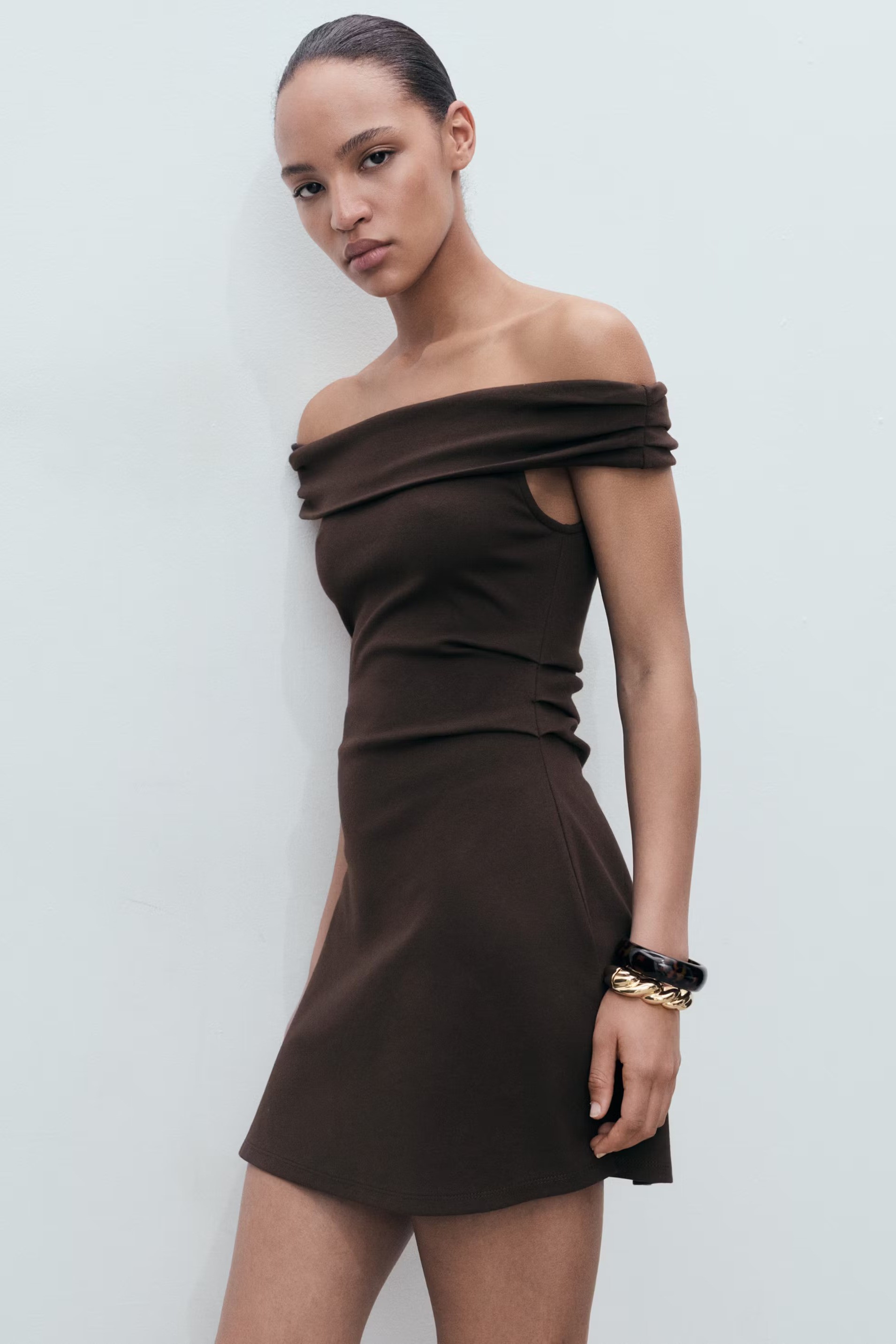 Đầm trễ vai nâu mango New Tags