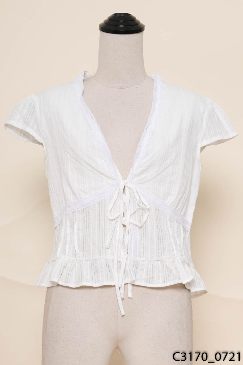 Áo trắng cổ V phối ren New Tags