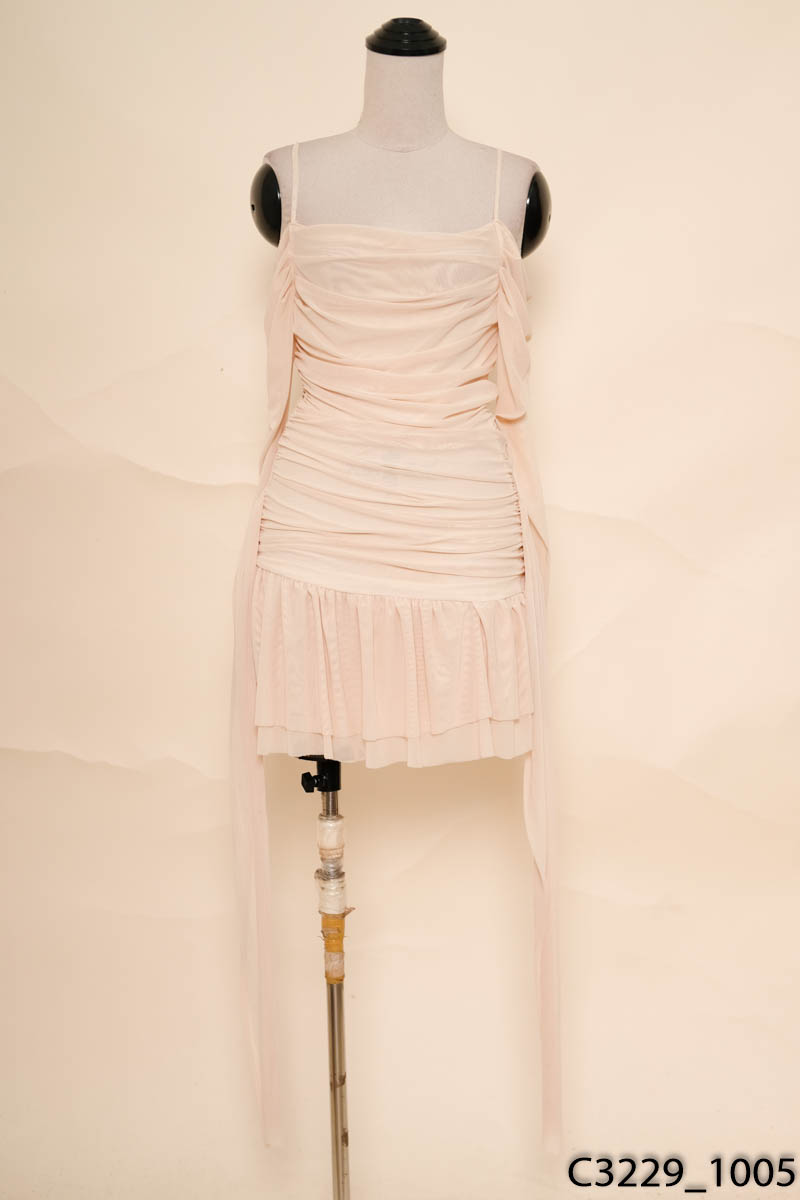 Đầm hở vai be lưới dài tay