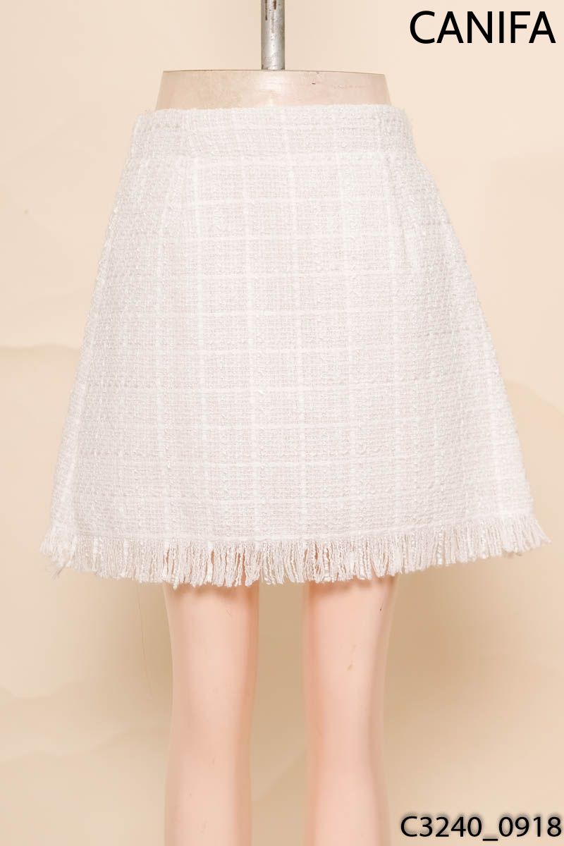 Chân váy dạ tweed trắng canifa