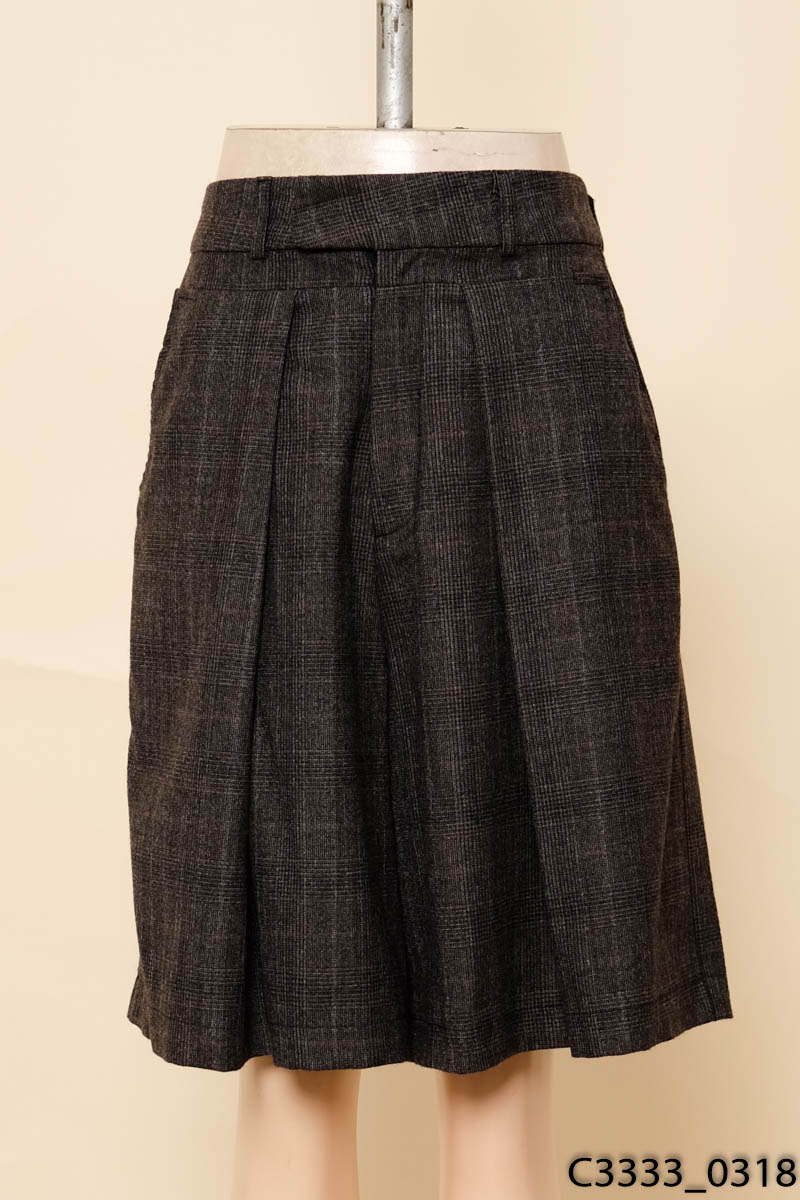 Quần shorts dạ ghi lửng