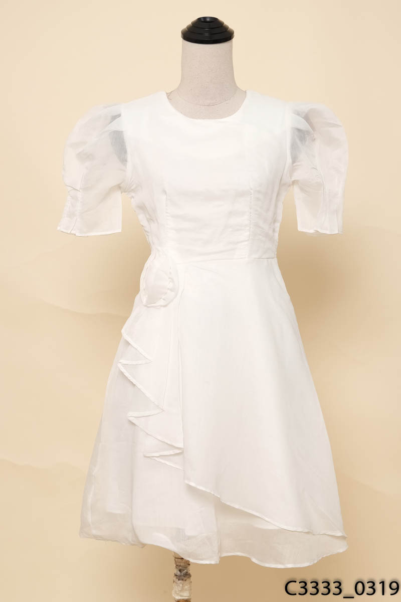 THỦY VENUS - Đầm trắng hoa New Tags