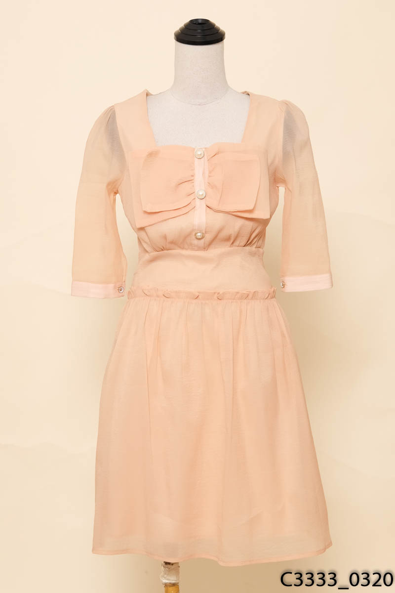 DT ROSE-Đầm be cổ vuông