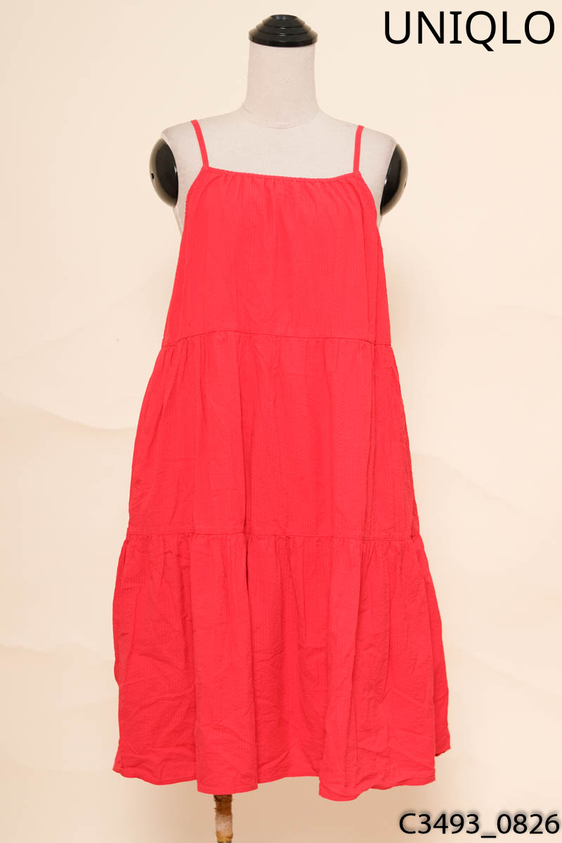 Đầm 2 dây babydoll đỏ Uniqlo