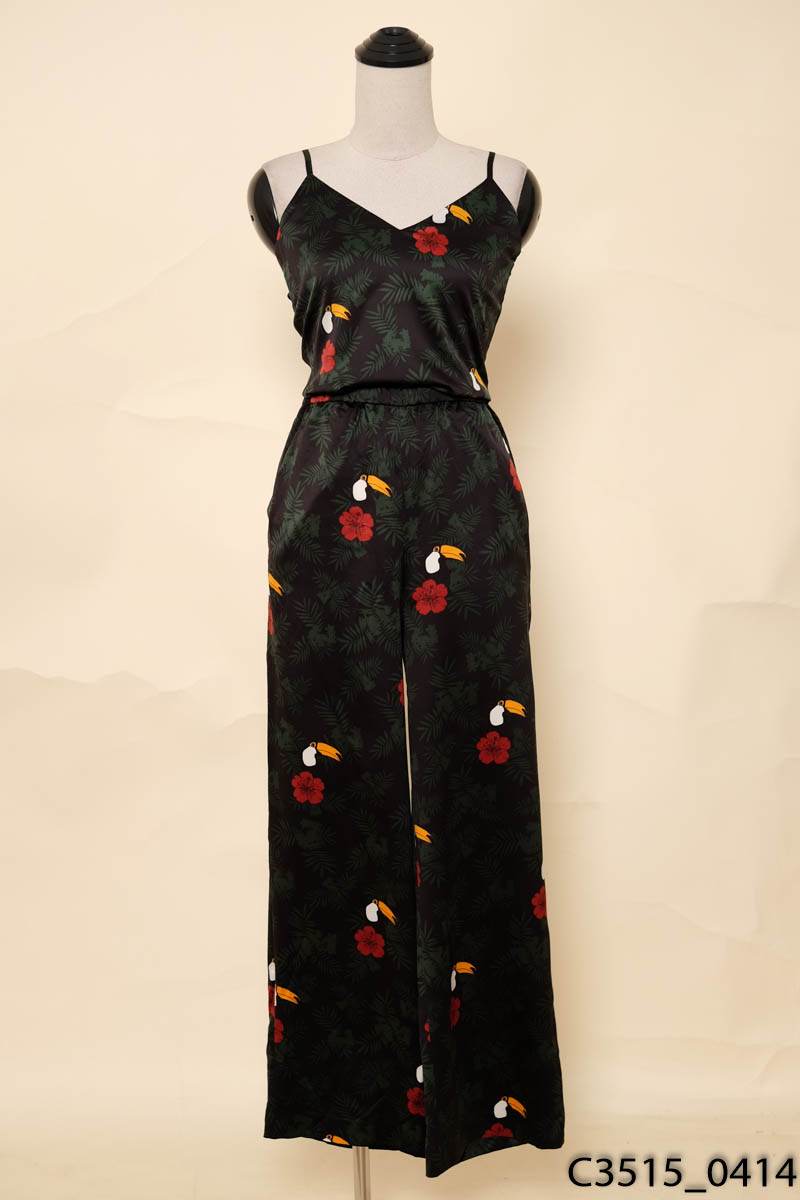 OCHIRLY - Jumpsuits đen 2 dây cổ V