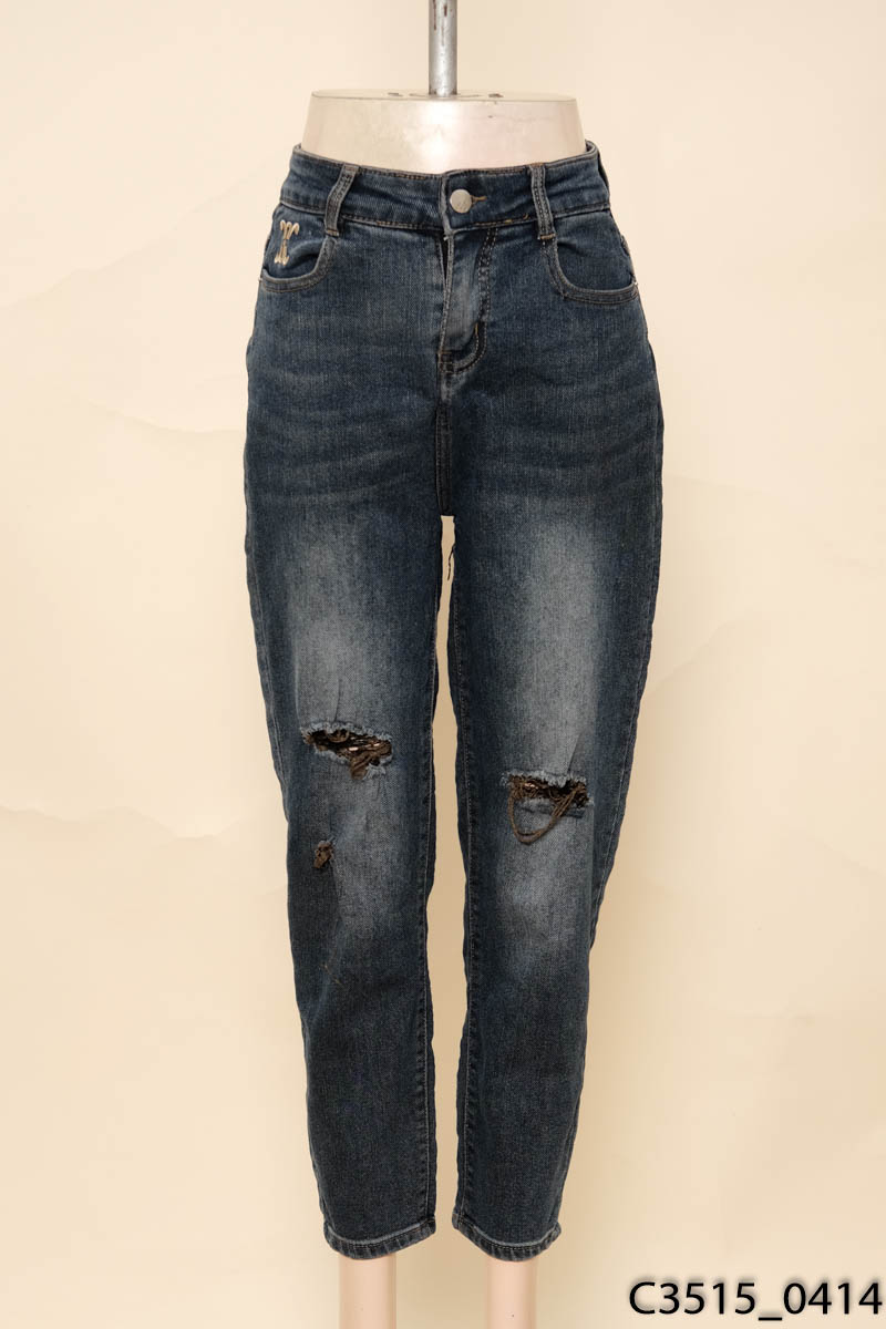 Quần jeans baggy rách gối