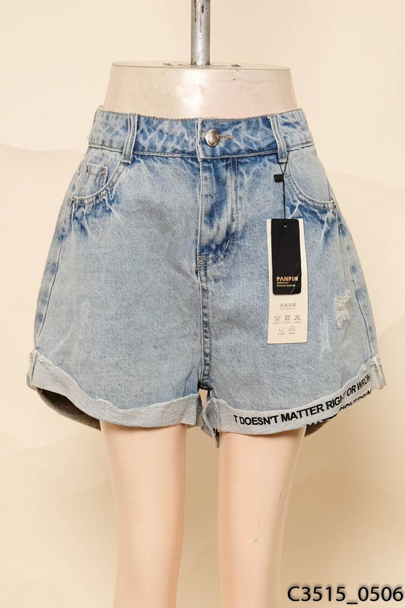 Quần short jeans xanh New Tags