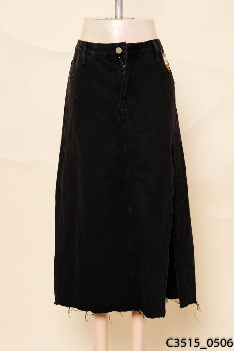 Chân váy jeans đen New Tags