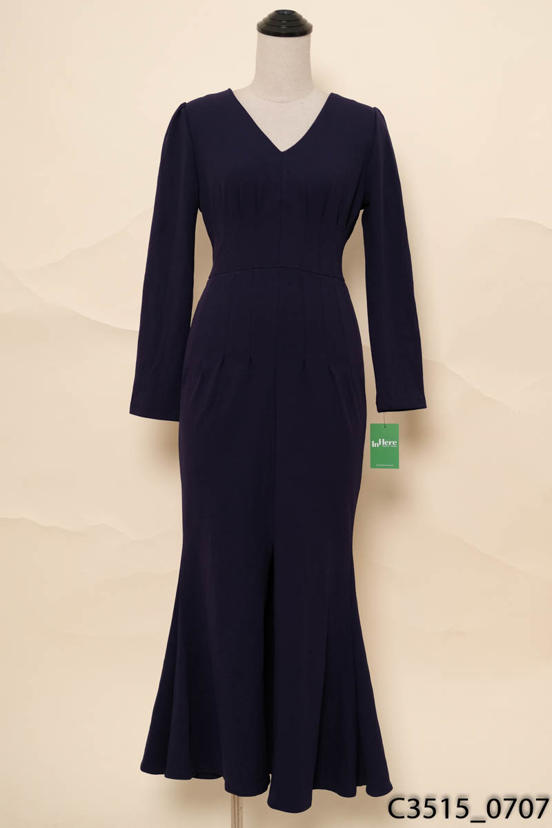 Đầm xanh than xẻ trước dài tay New Tags