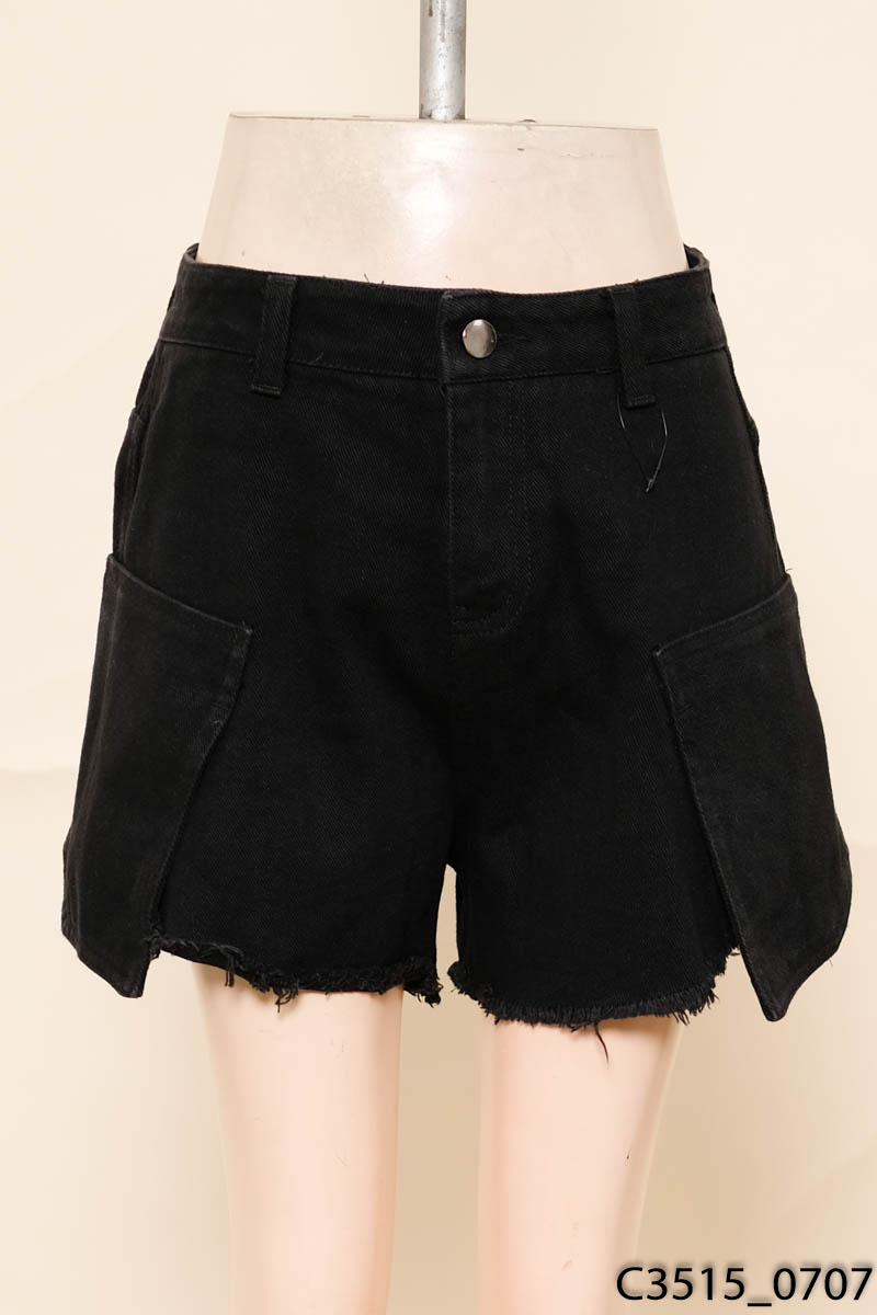 Quần shorts jean đen