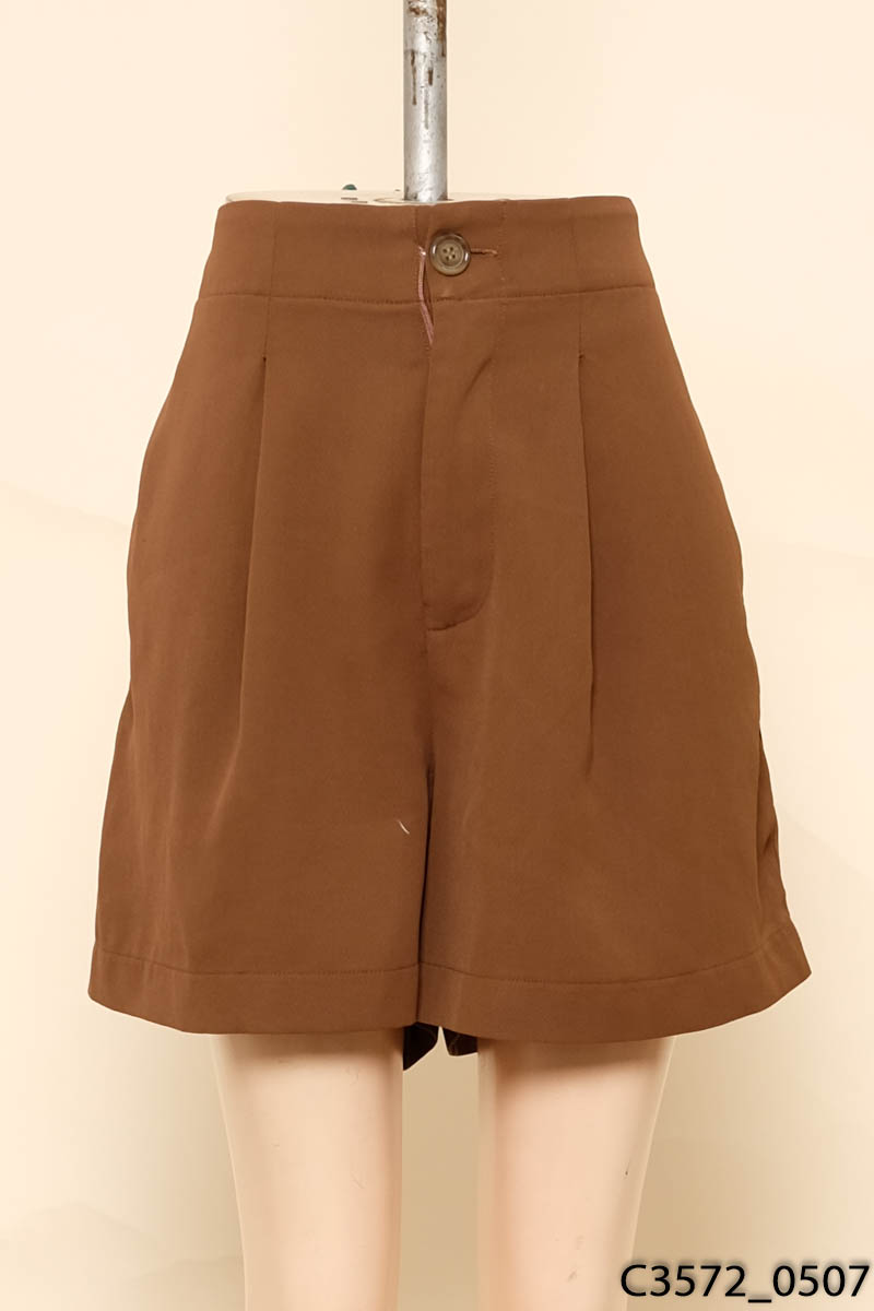 Quần short vải nâu