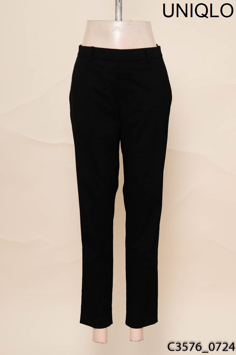 Quần đen baggy Uniqlo