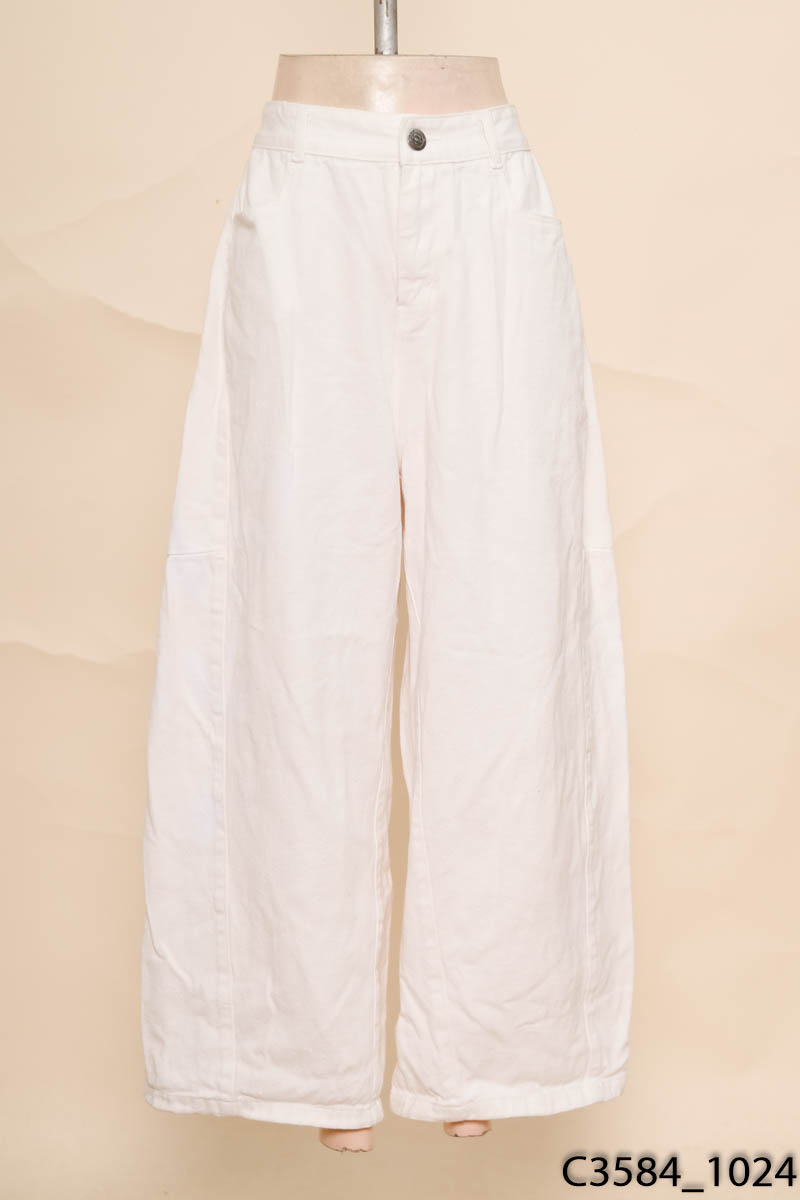 Quần jeans trắng ống rộng