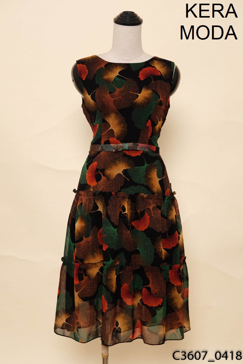KERA MODA-Đầm đen hình