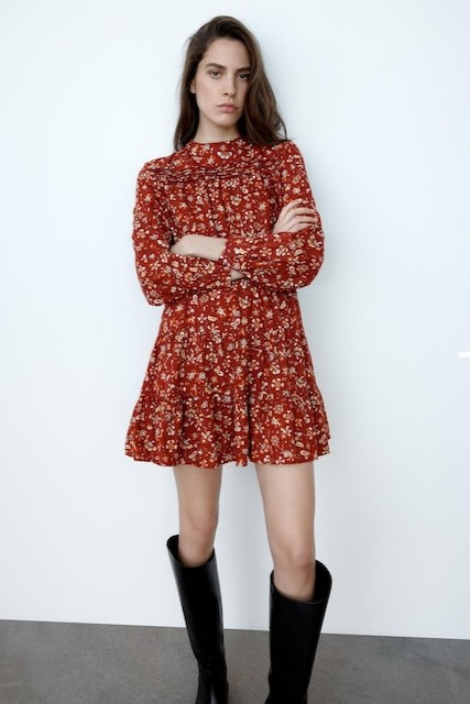 Đầm đỏ phối hoa Zara
