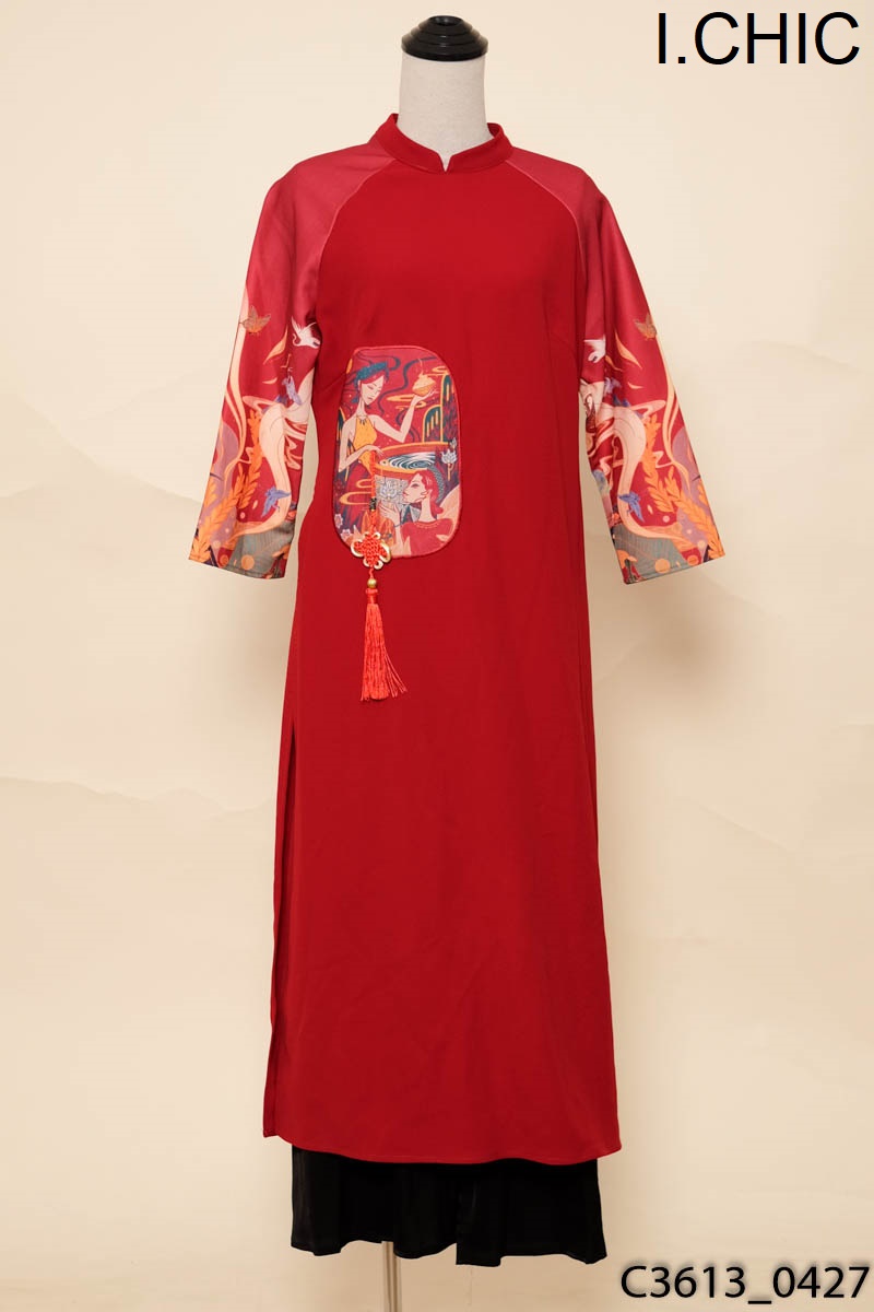 I.CHIC- Áo dài đỏ in hình