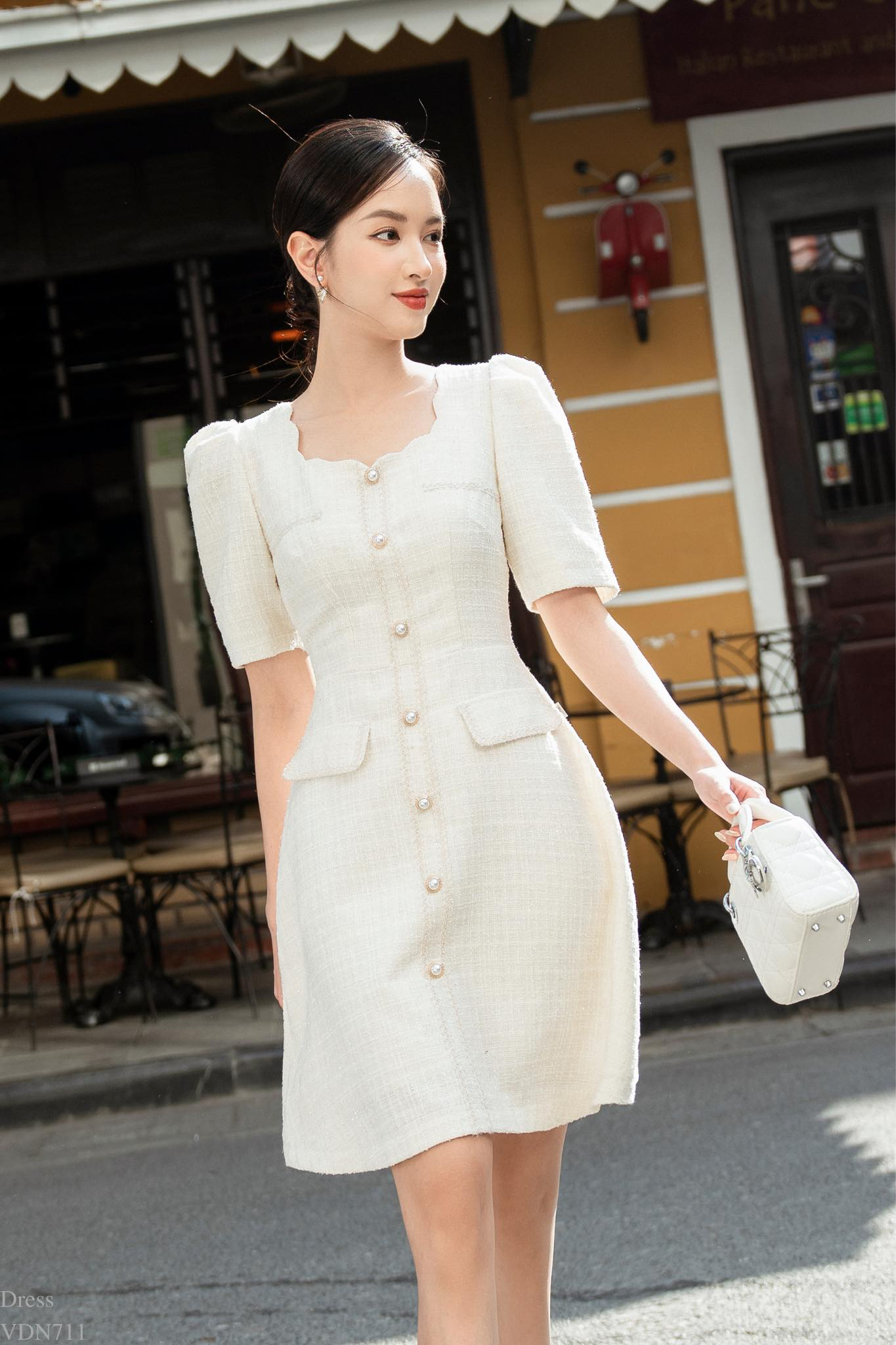 LALYA-Đầm dạ trắng phối cúc