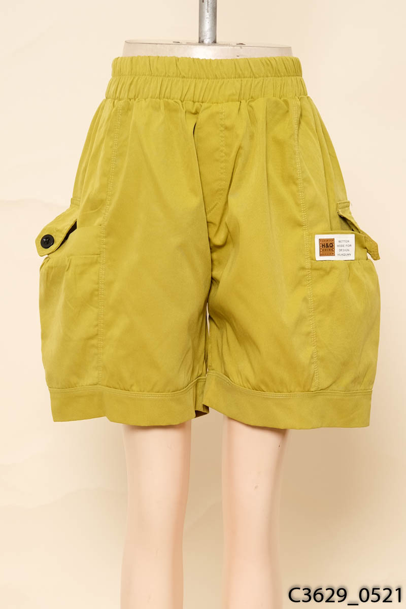 Quần short xanh