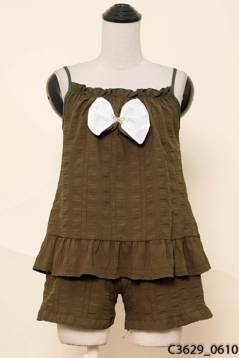 Set áo 2 dây xanh lá + quần shorts xanh