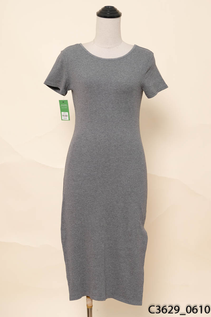 Đầm xám cộc tay xẻ tà