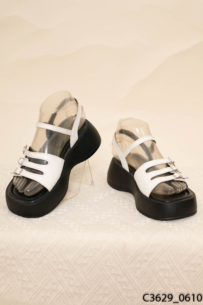 Giày sandal đen phối trắng/NEW