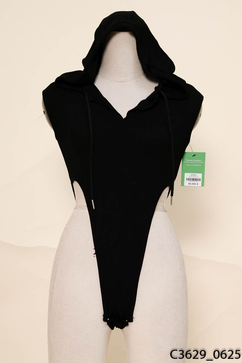 Bodysuits đen sát nách