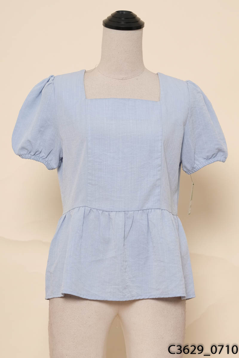 Áo xanh cổ vuông