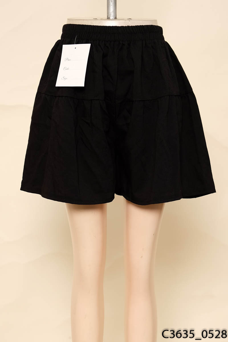 Quần short đen New Tags