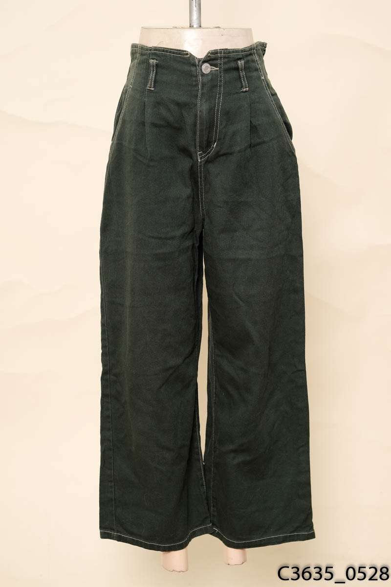 Quần jeans xanh rêu