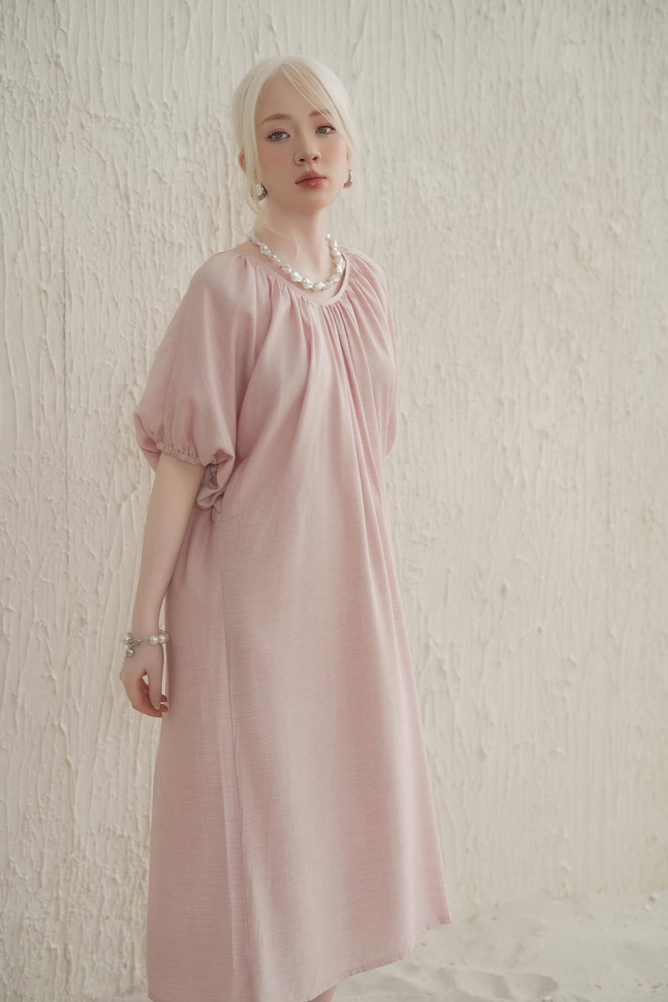 LEAPAE-Đầm hồng tay lỡ New Tags