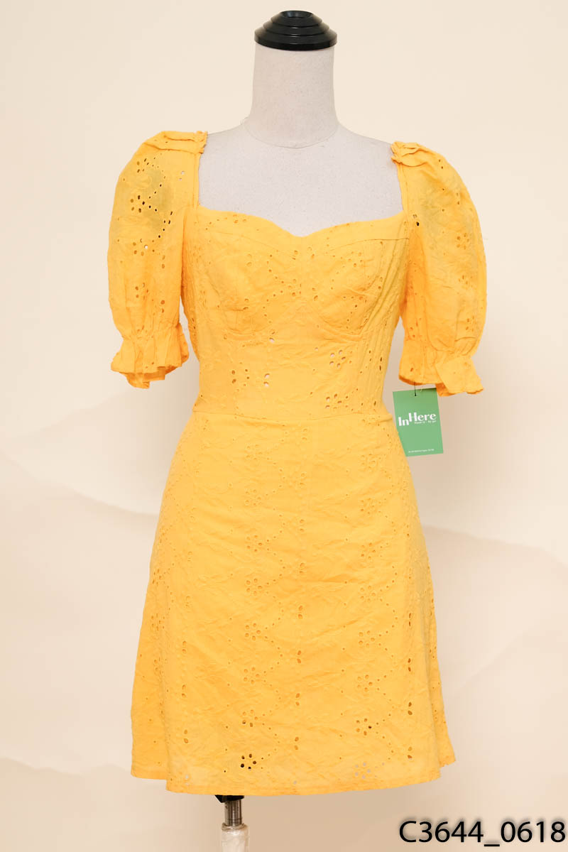 Đầm vàng tay bồng New Tags