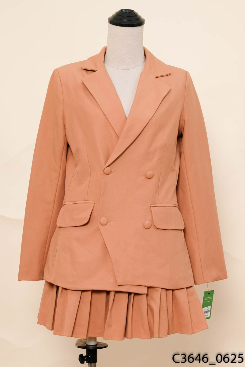 Set áo vest+chân váy ngắn cam nude