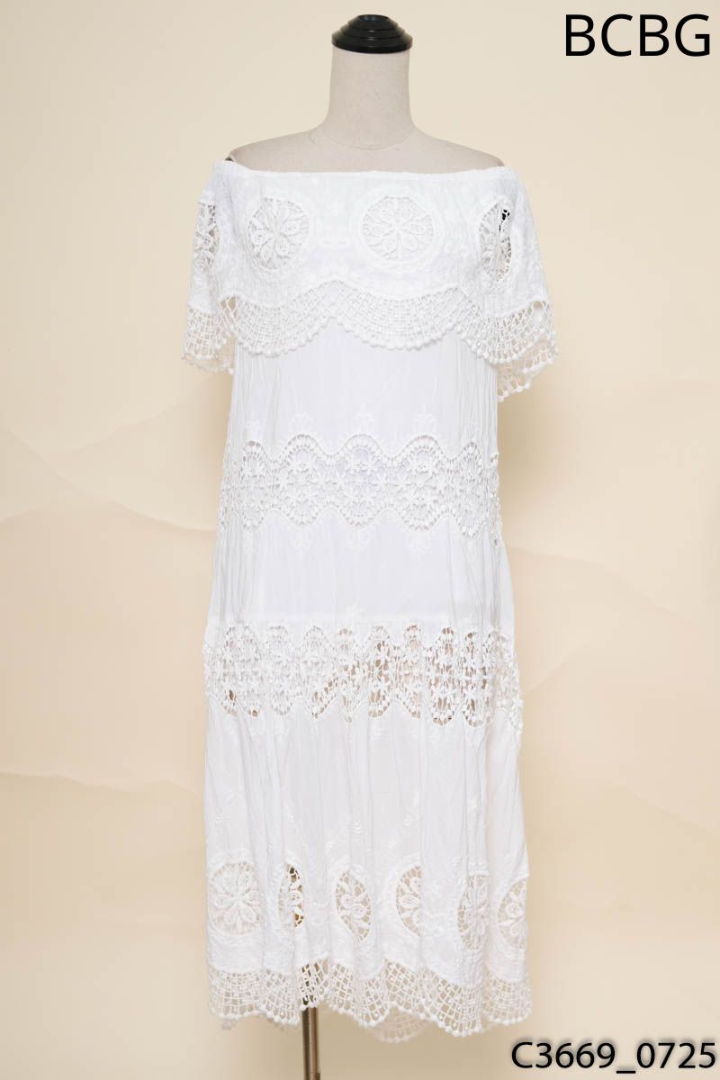 BCBGMAXAZRIA - Đầm trễ vai trắng dáng suông