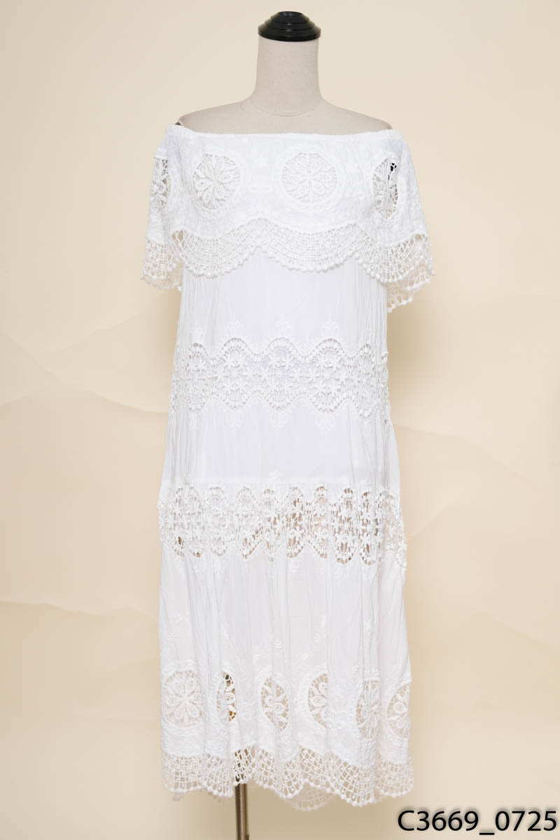BCBGMAXAZRIA - Đầm trễ vai trắng dáng suông