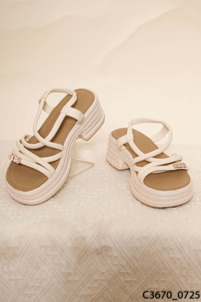 Sandal be đính chữ miu