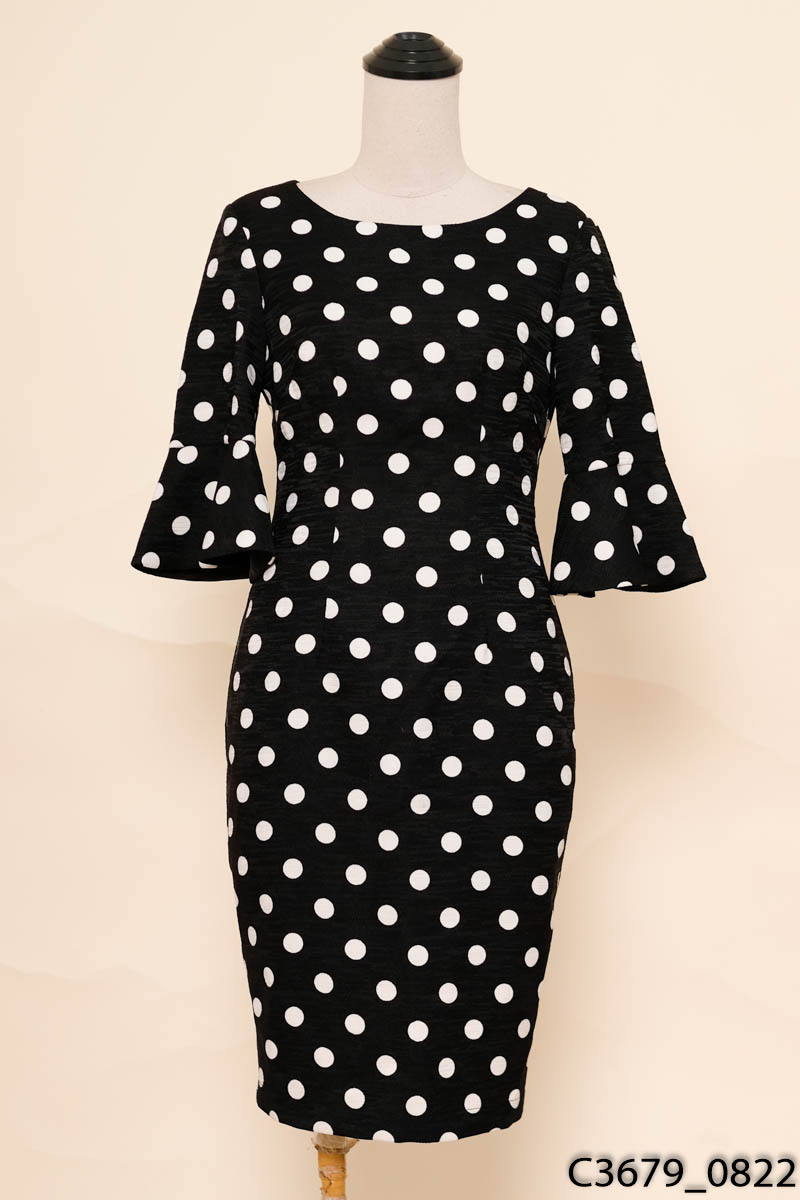 Đầm đen chấm bi ty lỡ New Tags