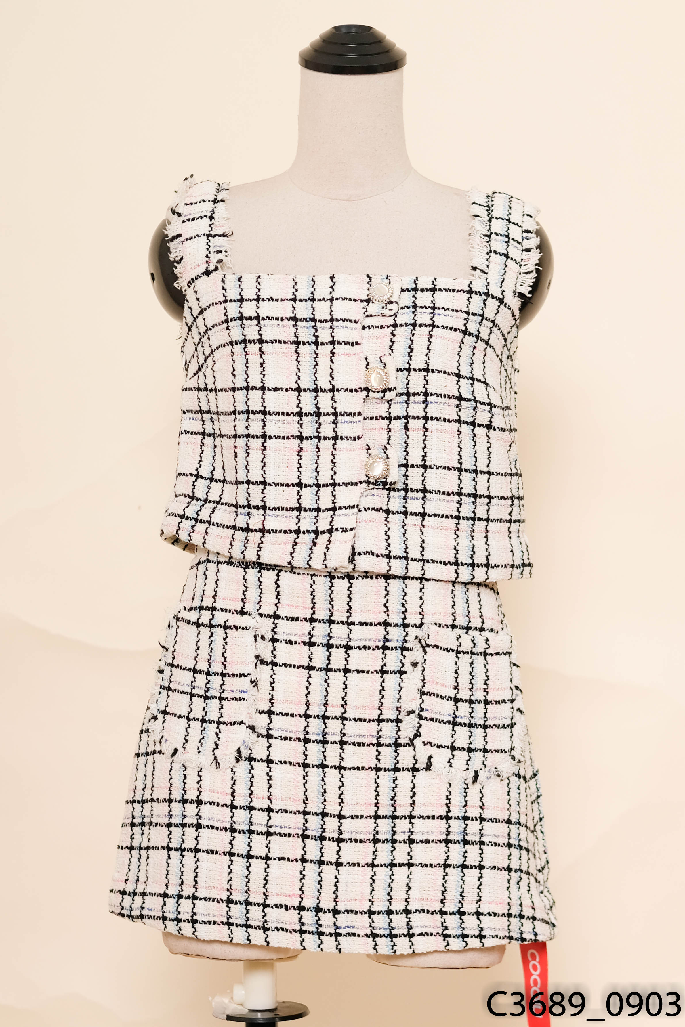 Set áo 2 dây dạ tweed be kẻ đen + chân váy New Tags