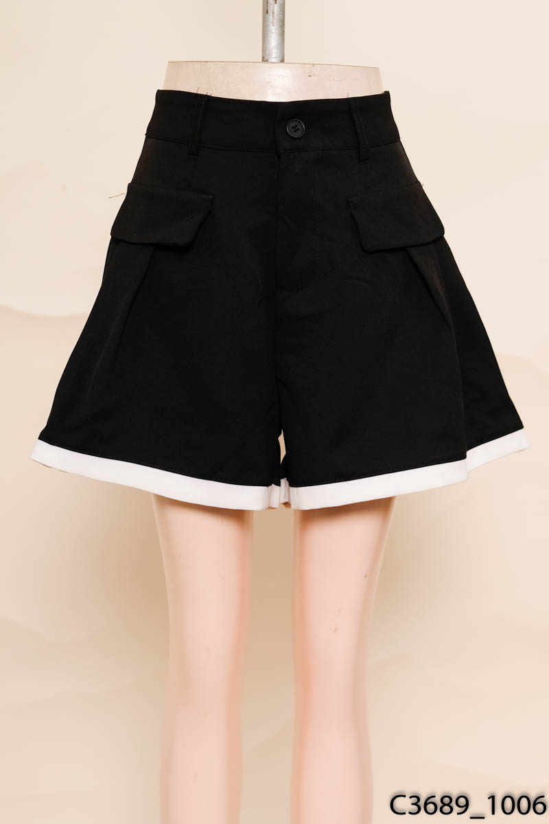 Quần shorts đen viền trắng New Tags